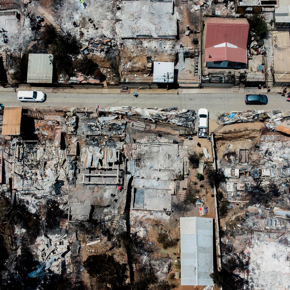 Vina del Mar, Chile. Ausgebrannte Häuser im Viertel in Vina del Mar. Ursache war ein Waldbrand