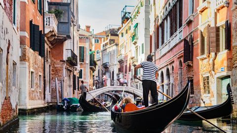 Gondel in den Kanälen von Venedig